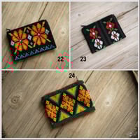 Image 10 of Mayan beaded monedero