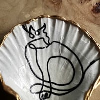 Image 2 of Cat Scallop Shell Art