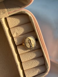 Virgen ring