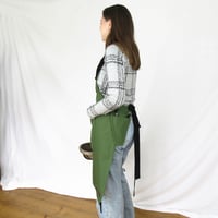 Image 8 of NEW! Gardeners Apron with Pouch Pocket & Special Pockets for Secateurs and Phone. Green Canvas 26:1