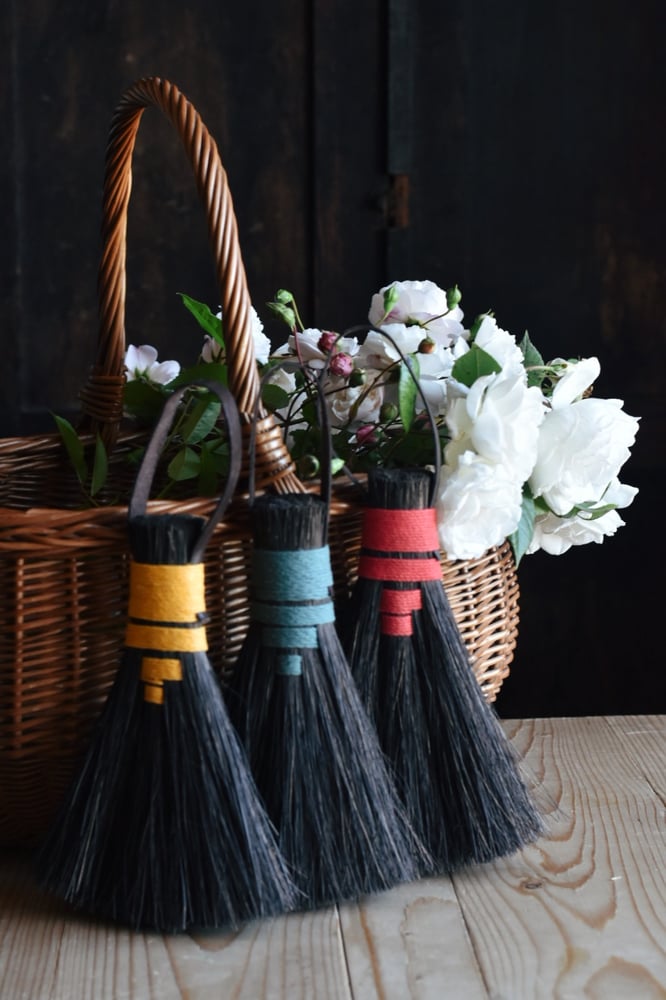 Image of Arenga fibre hand brush broom with hemp and leather