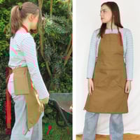 Image 14 of NEW! Garden Apron with Specialist Pockets and Gathering Pouch Feature. Teal/Blue/Green Canvas. 26:1