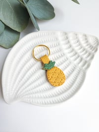 Image 2 of Pineapple Keychain 