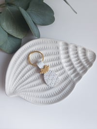 Image 2 of Elegant Pineapple Keychain 