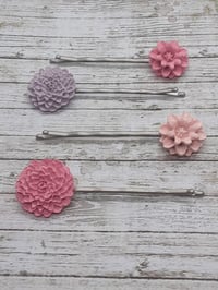 Image 2 of Pink Bouquet Bobby Pins set of 4