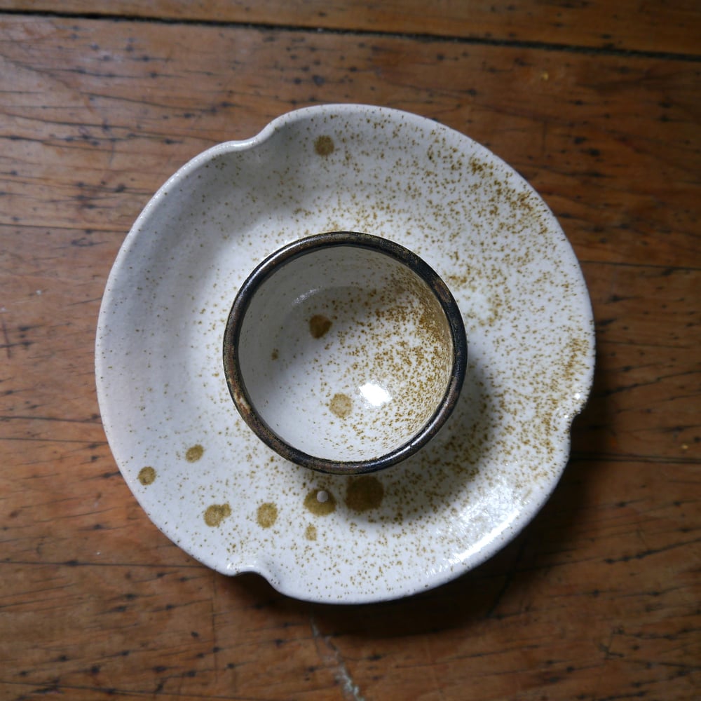 Image of Egg cups in speckled white