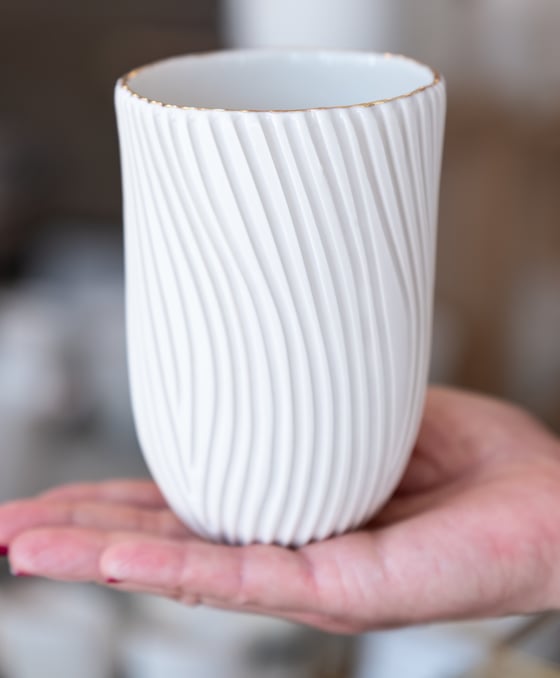 Image of -Gobelet "SENMAIDA" sgraffité sillons