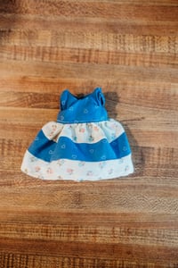 Image 4 of Betsey