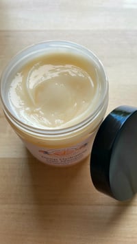Image 2 of Deep Hydrating Hair Mask