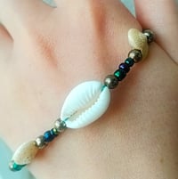 Image 3 of Peal, Seashell and Tagua Nut Bracelet (Cowrie and Button Top Shells)