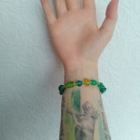 Image 2 of Mixed Green Glass Heart Chakra Bracelet