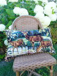 Image 1 of Coussin scène de cerfs en forêt