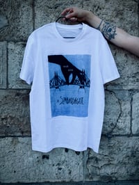 Image 3 of "Hagyd békén a szabadságot" póló - kék minta