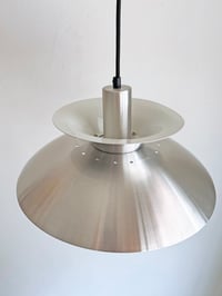 Image 8 of LÁMPARA DE ALUMINIO GRIS, ESTILO POULSEN, AÑOS 70