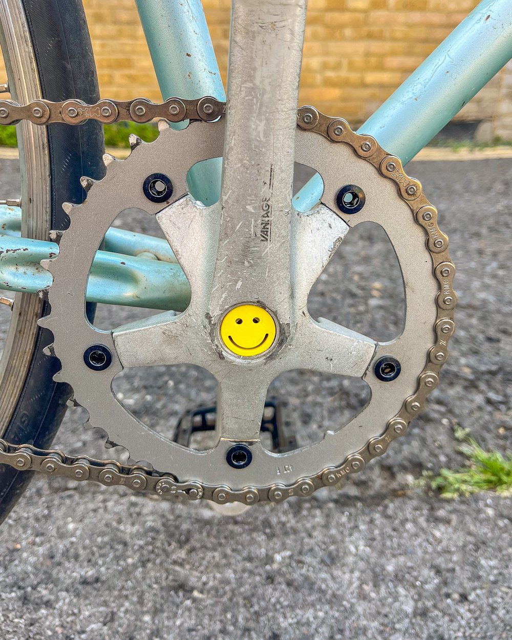 Smiley Crankset Cap