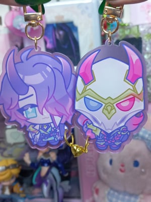 Image of jhin & hwei magnetic keychains