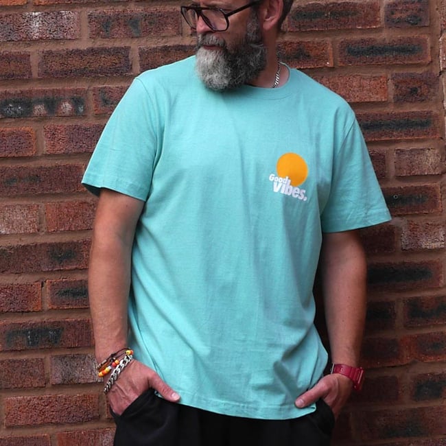 Good Vibes tee (aqua)