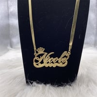 Name plate necklace 