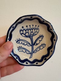 Image 1 of Small folk flower trinket dish