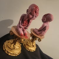 Statuette de petit bébé