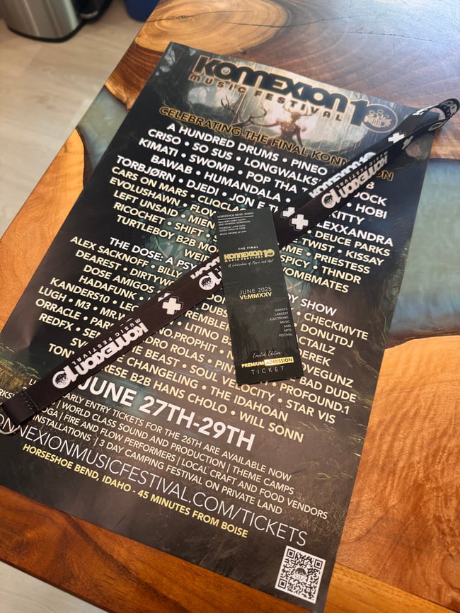 2025 Konnexion Scarf (Free Shipping and Gift Included)