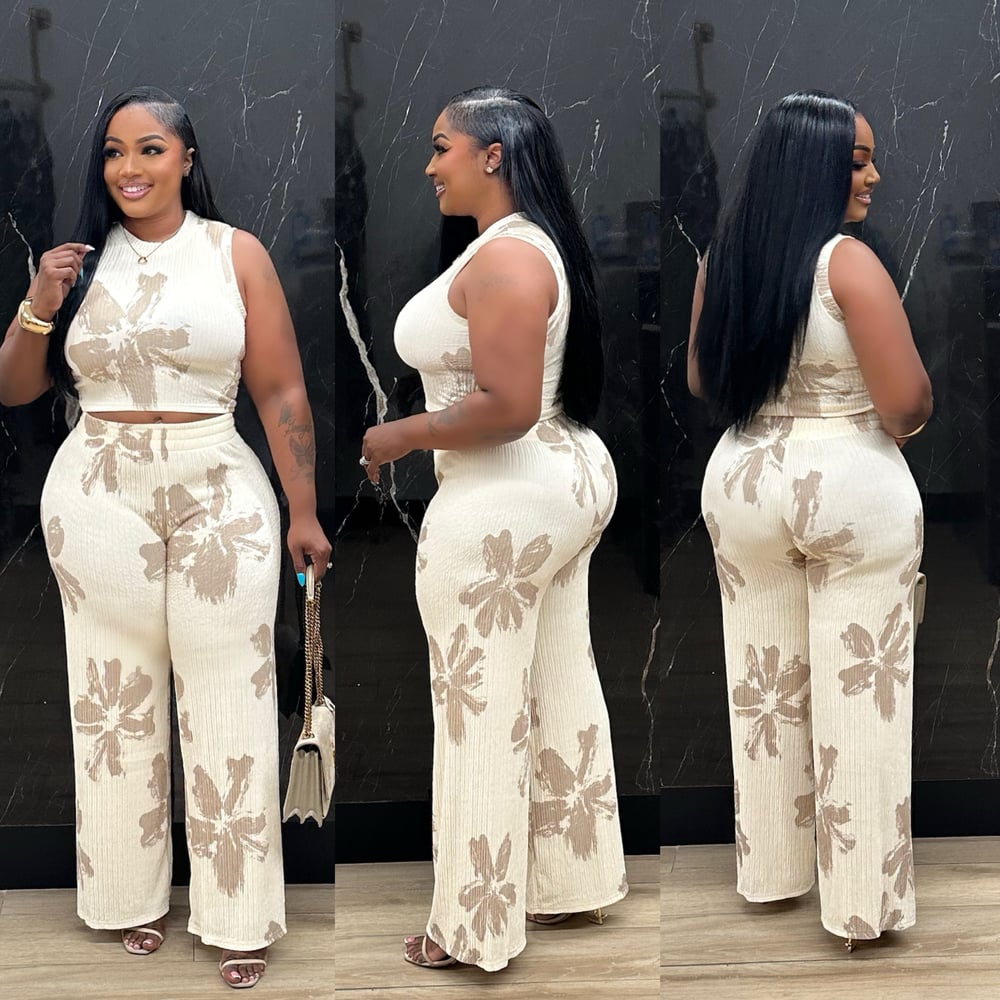 Image of ZARIYA FLORAL SET-nude