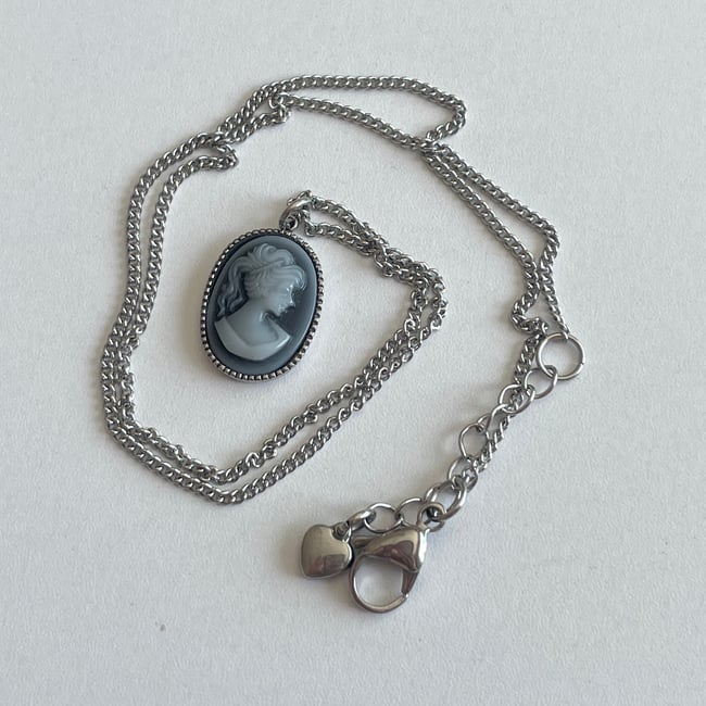 'victorian woman' pendant necklace