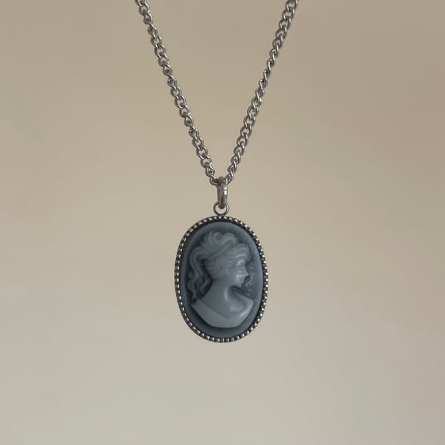 'victorian woman' pendant necklace
