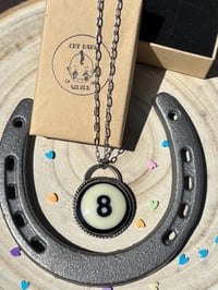 Image 3 of 8 ball necklace twist boarder