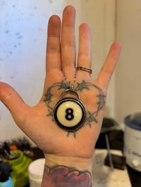 Image 2 of 8 ball necklace twist boarder