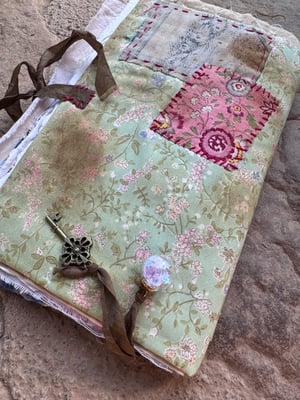 Image of Textil book Heart