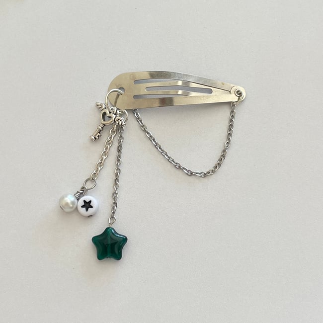 star heart cybercore chained hair clips