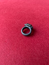Image 3 of RING 04