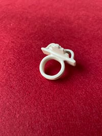Image 3 of RING 06
