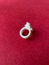 Image 3 of RING 07