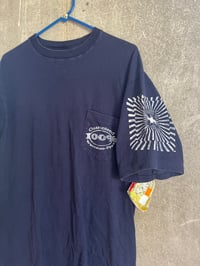 Image 2 of CHAIN++ R3ACTION///NAVY POCKET TEE [XL]