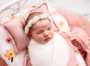 Image of THAT'S A WRAP - NEWBORN WRAPPED MINI