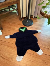 Image 2 of Dark wobble rug