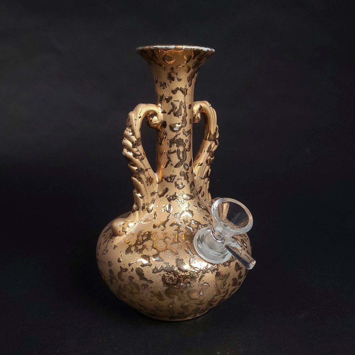 Image of 22k Weeping Gold Handle Vase