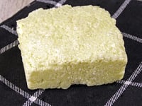 Image 2 of Regenerating Solid Shampoo Bar "à la Violette"