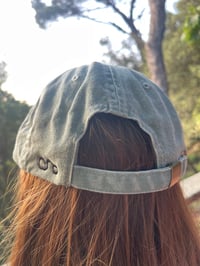 Image 3 of Gorra ERT Iety goes to the beach