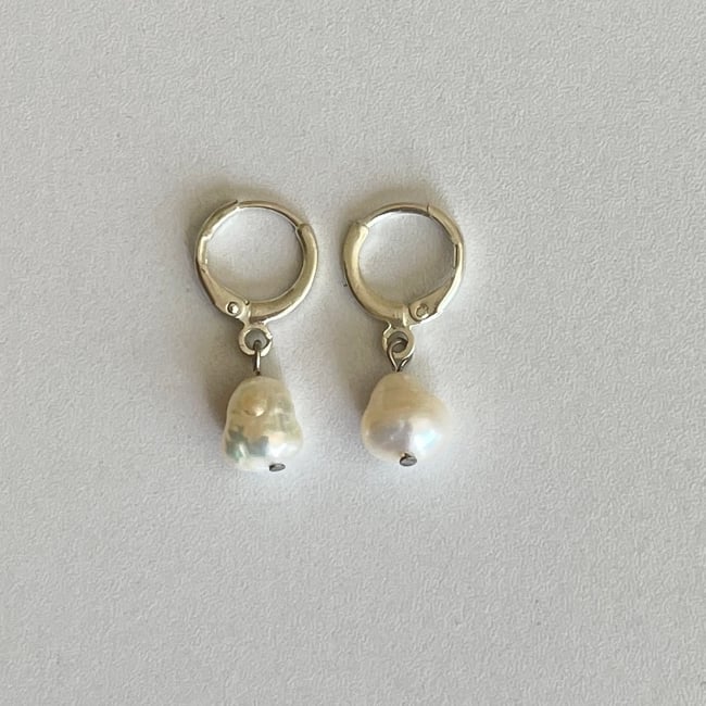 freshwater pearl huggie hoop earrings