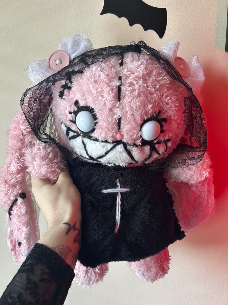 Image of Sinister Grinz Lacey 