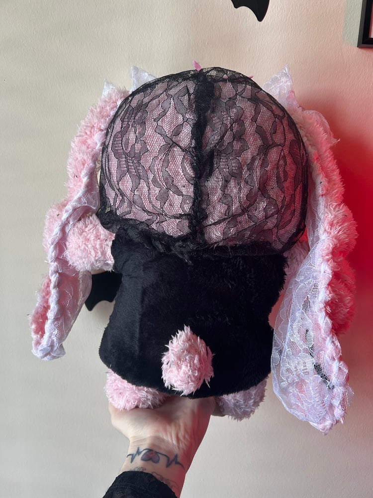 Image of Sinister Grinz Lacey 