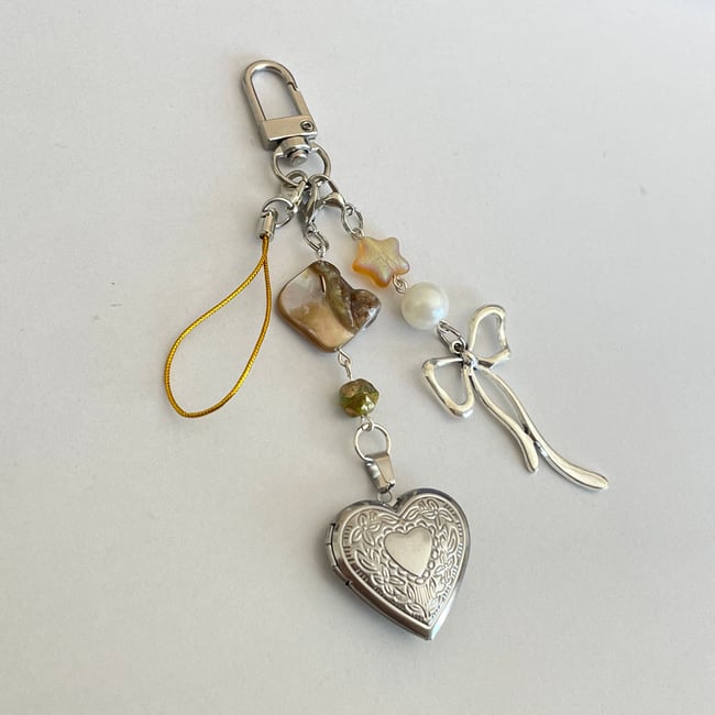 agate stone and bow locket keychain