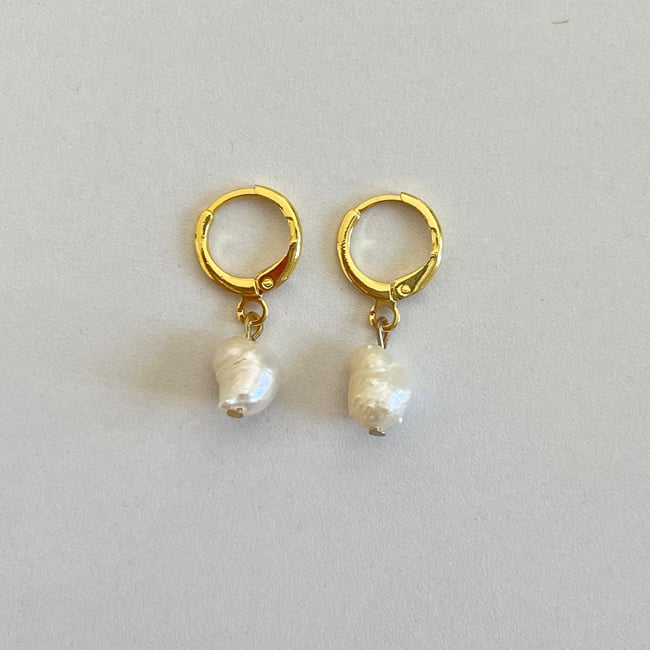 freshwater pearl gold huggie hoop earrings