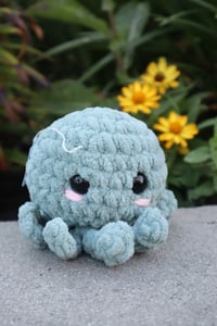 Image 4 of Crochet Pocket Octo