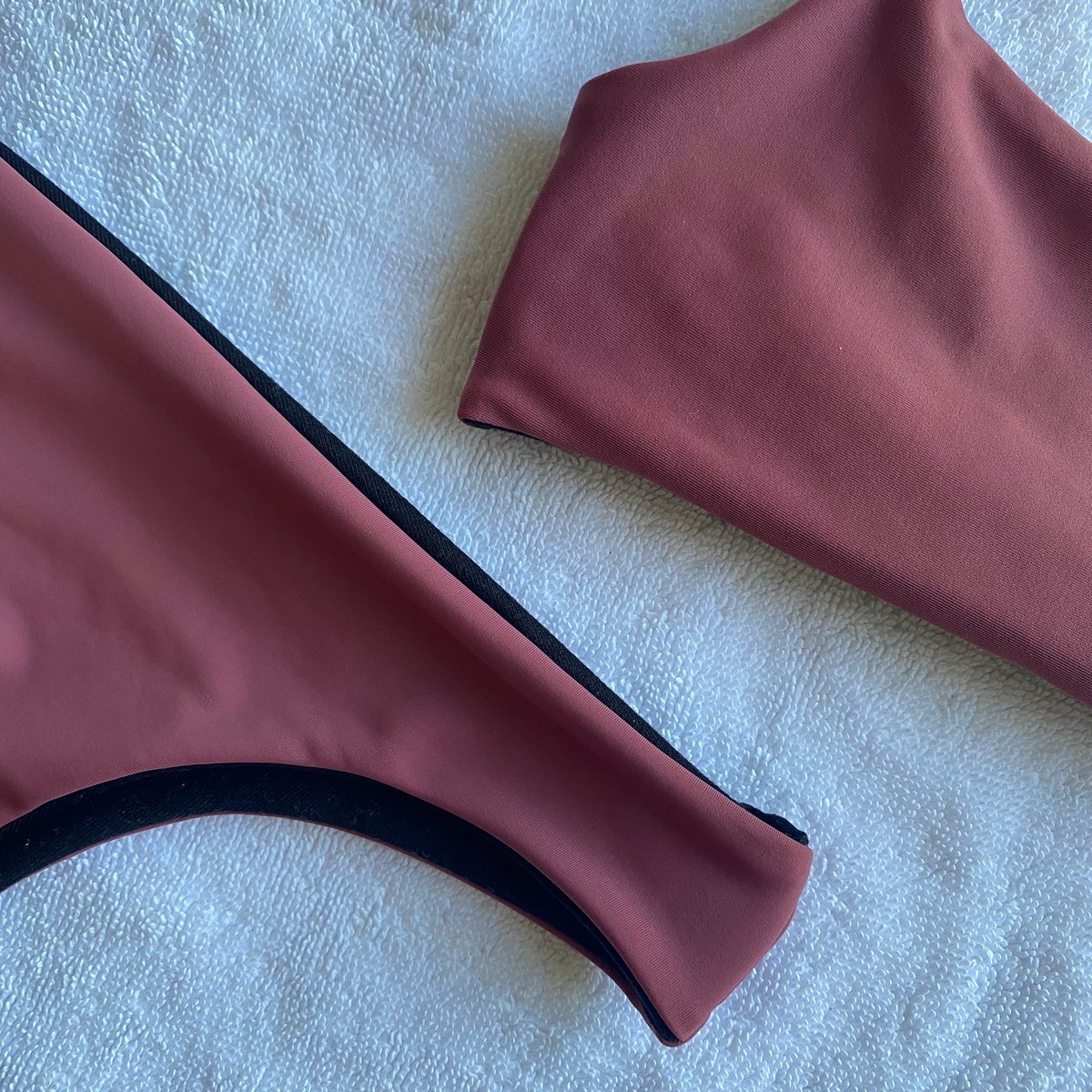 Image of SAMPLE LULU BOTTOMS : DEEP MAUVE X BLACK