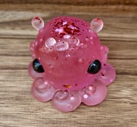 Image 2 of Bubbles the Dumbo Octopus - Frosty Pink Glitter