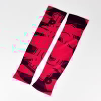 Image 4 of ob1 run club arm sleeves